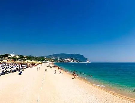 Il Conero Mare 4* ヌマーナ