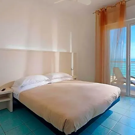 Il Conero Mare 4* ヌマーナ