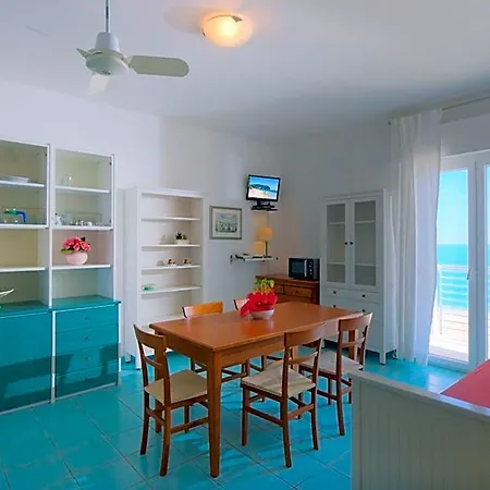 アパートホテル Il Conero Mare