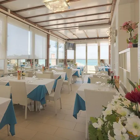 Aparthotel Il Conero Mare Numana